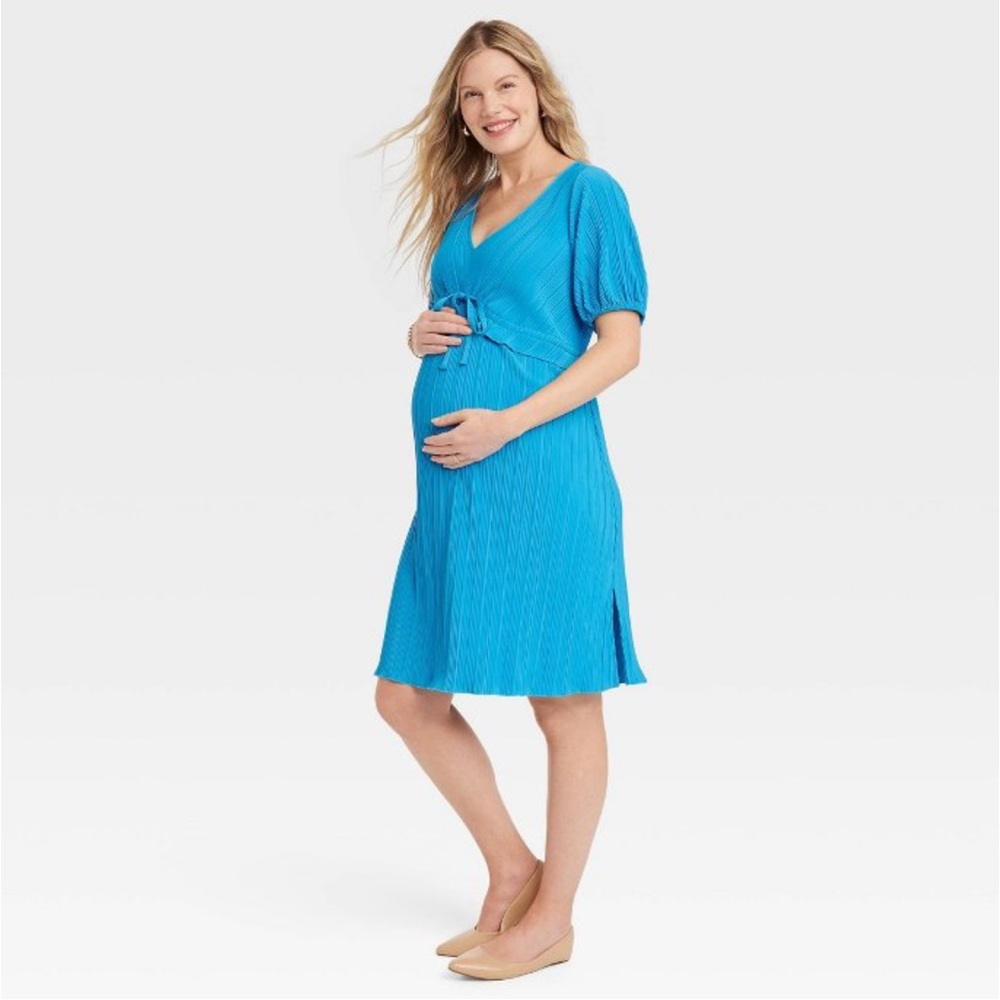 NWT! Short Sleeve Plisse Mini Empire
Waist Dress Isabel Maternity Blue M